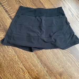 Black lululemon tennis skirt worn once